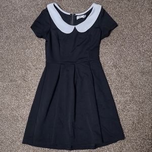 Black peter pan collar dress size small